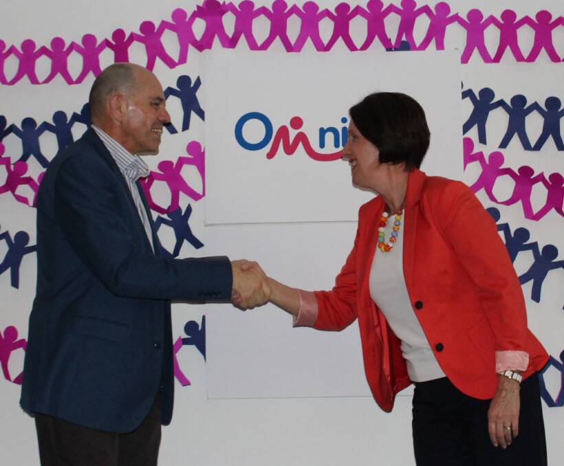 Good luck: Omnicare Alliance CEO John Carroll and Port Macquarie MP Leslie Williams.