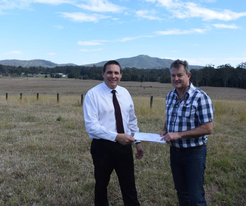 Introducing Ridgeview estate at King Creek - Troy McKinnon from Wauchope Real Estate and Development owner Jonathan McKenzie.