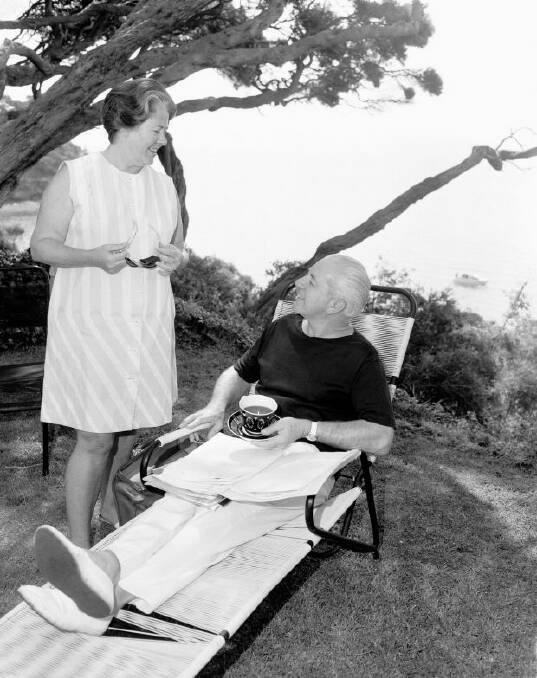 Prime Minister Harold Holt and Zara Holt at Portsea in 1966.

