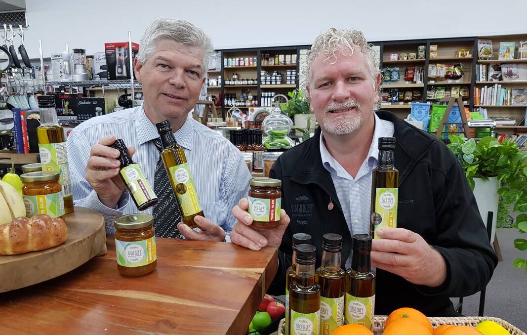 Hastings Co-op’s CEO Allan Gordon and Bago Bluff brand manager Tim Walker.