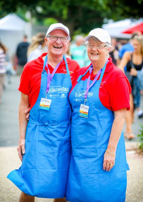 Helping hand: 2015 Volunteers Collin and Jan Davies. Photo: Lindsay Moller Photography