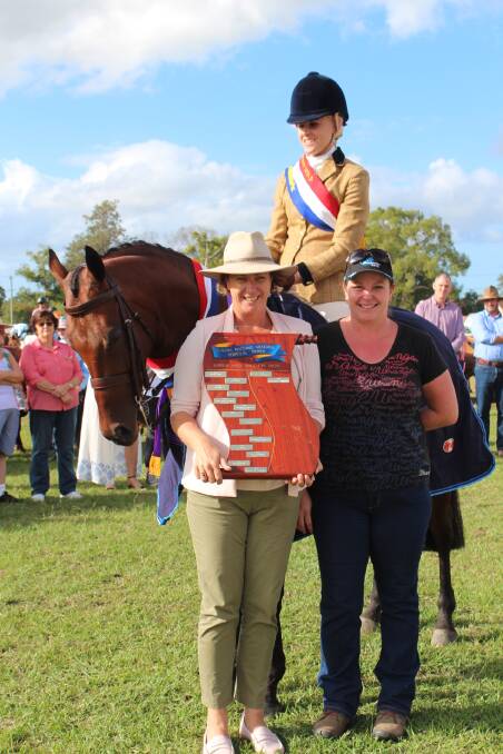 Supreme Hack of the Show won by Annalissa Phillips with Member for Oxley Melinda Pavey and sponsor Angie Andrighetto of Wauchope Saddlery.