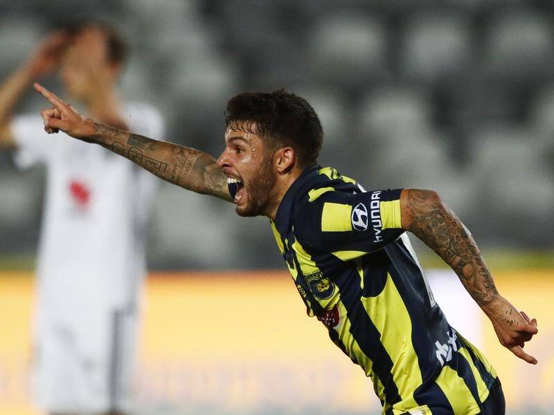Daniel De Silva has taken Central Coast to a 1-0 A-League win over Wellington in Gosford.