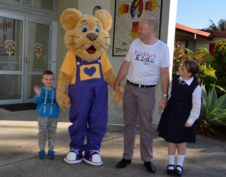 Child safety on the agenda for Bravehearts: Billy Nelson, Bravehearts mascot Ditto, Malcolm and Alira Neale.