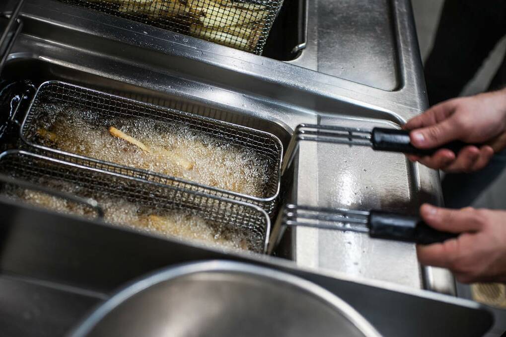 Step 3: Fry at 160C for seven minutes, then allow to cool. Photo: Josh Robenstone/Getty Images