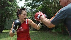 Laurieton’s Shelley Watts goes into battle tonight in Commonwealth Games boxing’s quarter finals of the women’s 57-60kg lightweight division.