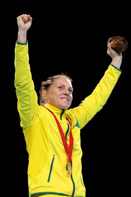 Commonwealth Games: Shelley Watts strikes gold | PHOTOS