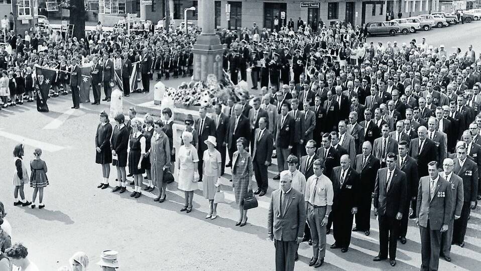 Anzac Day 1965, Facing west for Reveille.