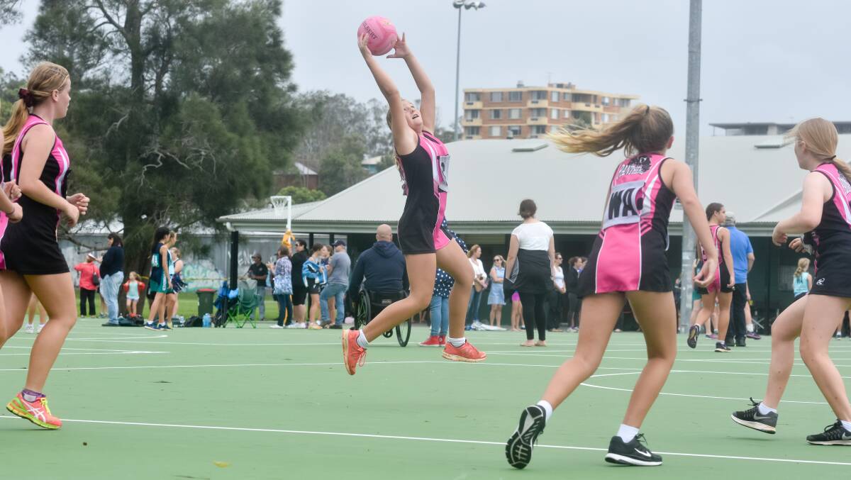 Joely McKellar grabs the ball from up high on the weekend.