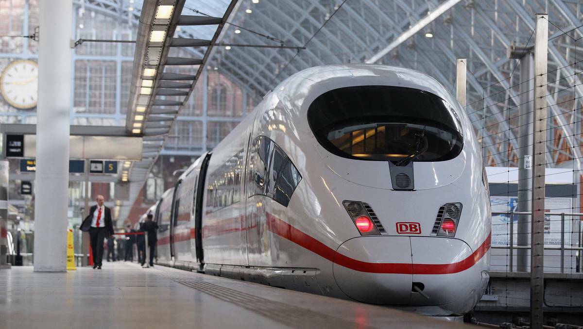 Click or swipe across to see photos of high speed rail across the world. Photo: GETTY IMAGES