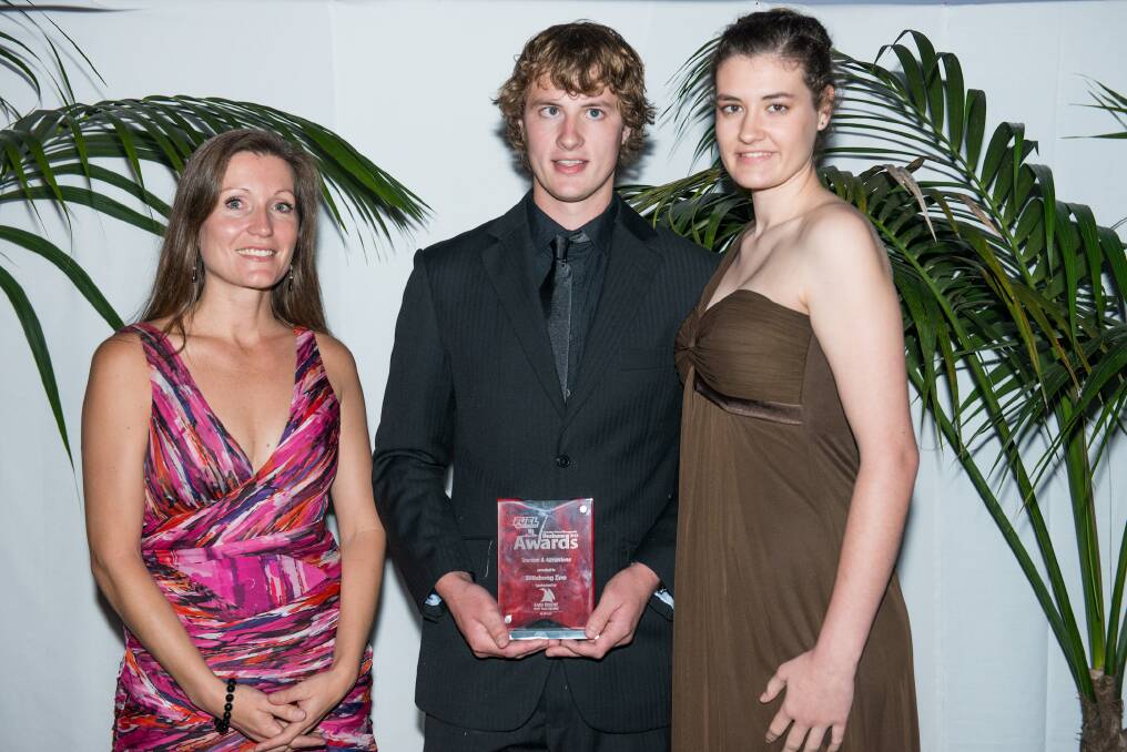 Sponsor Kate Wood-Foye presents Blake and Brooke Stone with theTourism and Attractions award for Billabong Zoo.