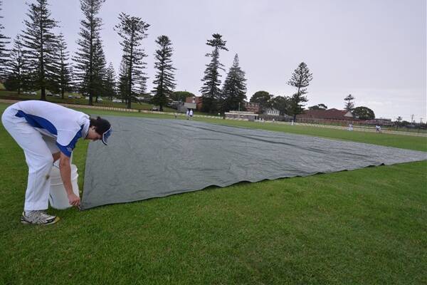Cricketers won't be the only ones getting wet this summer with rain forecast for Christmas afternoon.