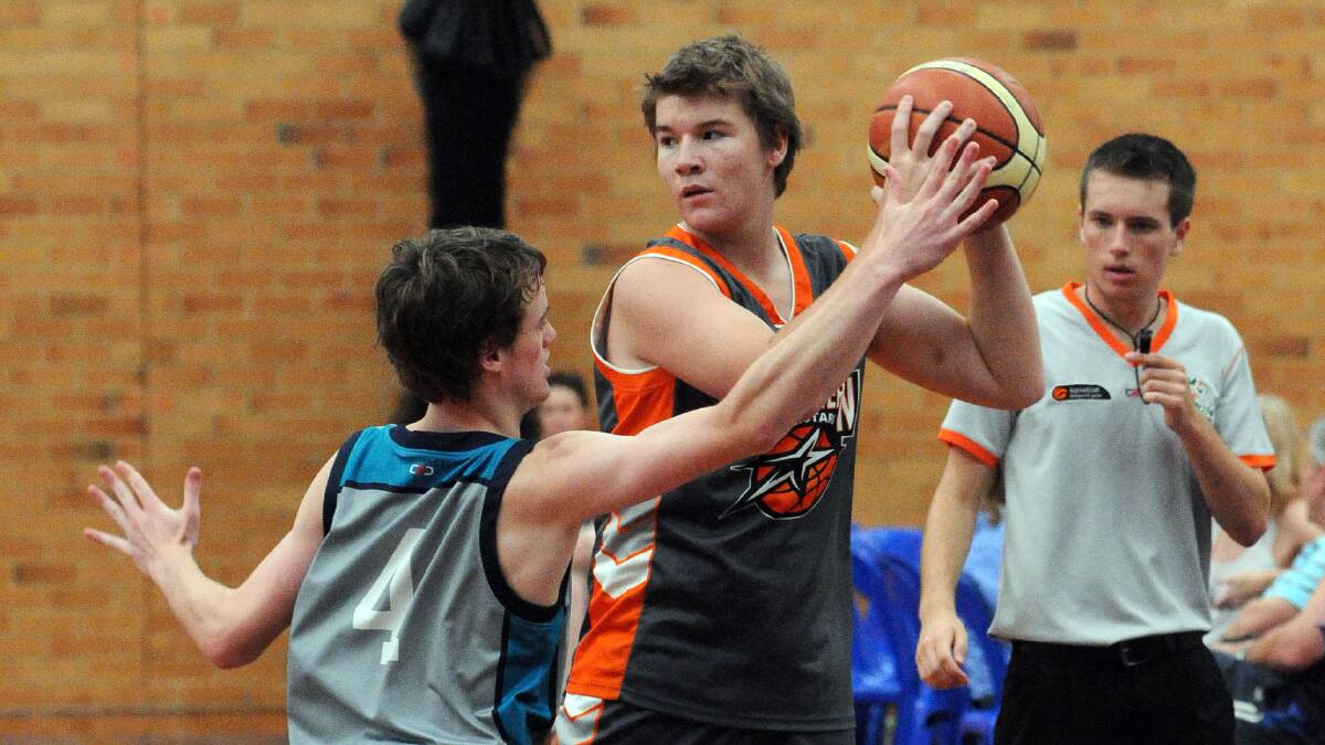 Northern All Stars take to the court. Pic Peter Gleeson.