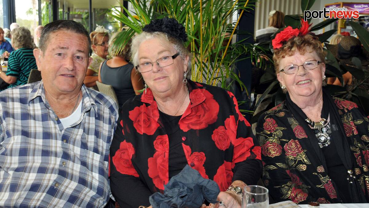 Murray Adams, Jan Keene & Nola Hayes at Port Macquarie Golf Club
