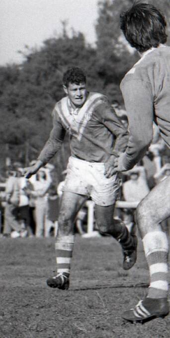 Brian Eakin comes across in cover during the 1971 grand final where United beaten Old Bar 44-8.