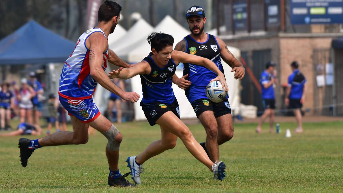 Moving on: Anna Gleeson takes the ball forward during the Makos' senior mixed success last year.