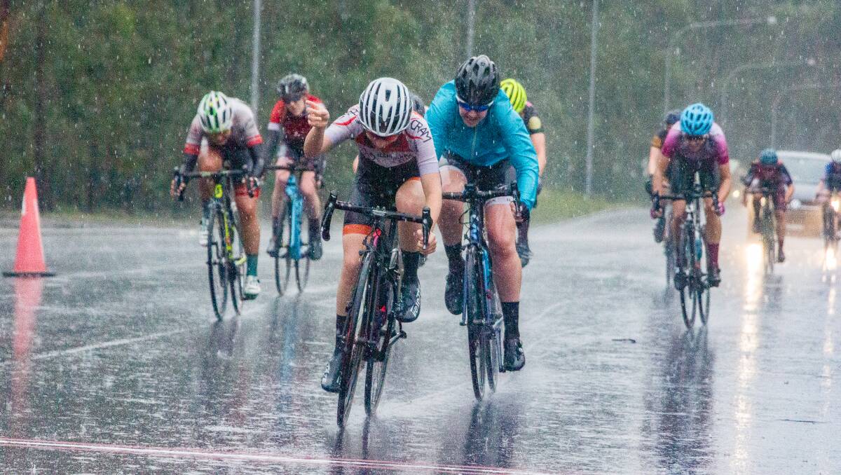 Top result: Alani Cockshutt (on the right in pink) registered a third-place finish in the under-17 women's road race. Photo: Ryan Miu/Cycling NSW