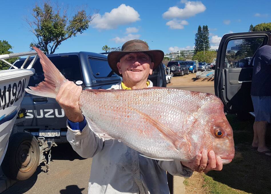 Our Berkley pic of the week is of Peter Tracey, who recently caught this sensational snapper on the close reefs off Port.