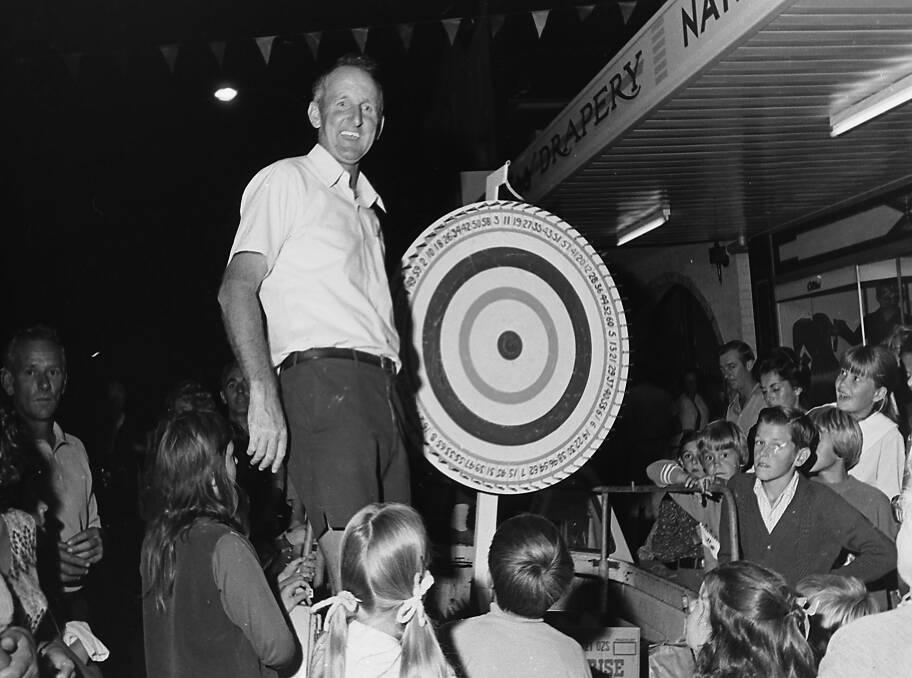 Tom Ptolemy fundraises in Horton Street on Easter Saturday to support daughter Jennifer Ptolemy. Photos supplied from Port Macquarie Museum archives.