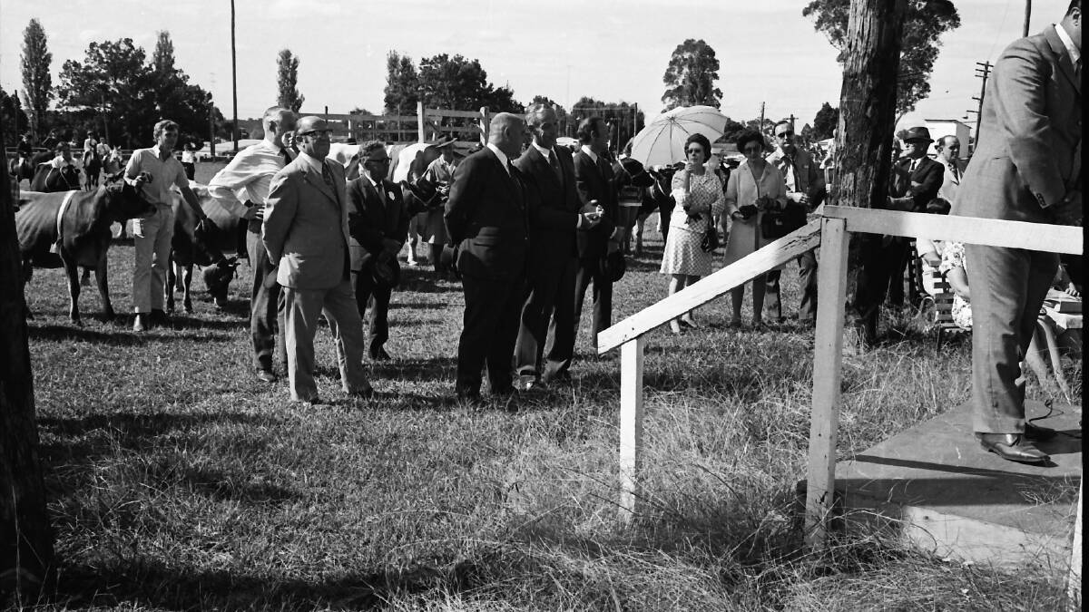 Back in 1971: Record crowd at Wauchope Show and 12th annual Easter bowls carnival