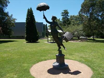 Mary Poppins: Bowral is the childhood home of P.L. Travers, who wrote the Mary Poppins books.