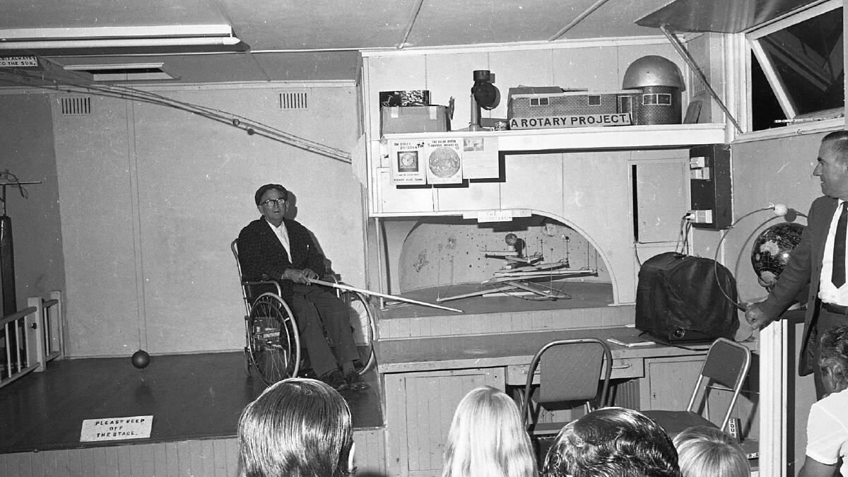 Albert York gives a public lecture at the Port Macquarie Observatory, 1971.