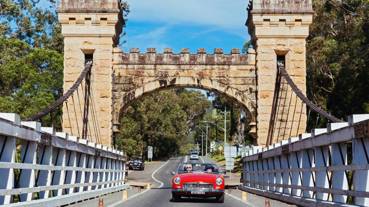 The famous Hampden Bridge: a Kangaroo Valley landmark.