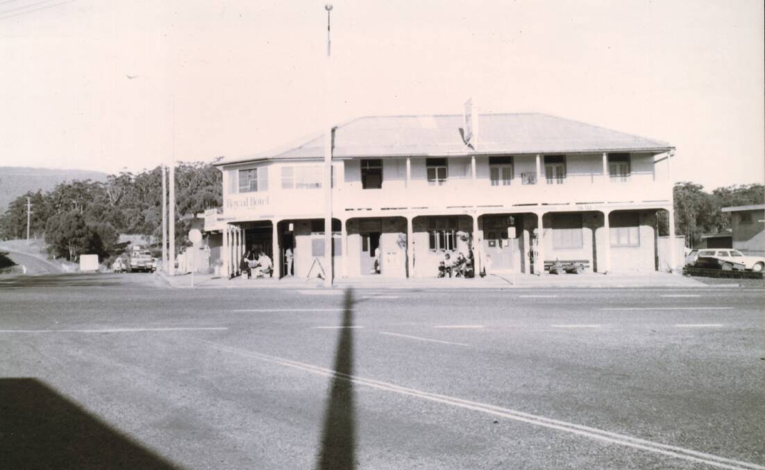 Early photo of the Kew Hotel. Photo courtesy of the Port Macquarie Museum. 