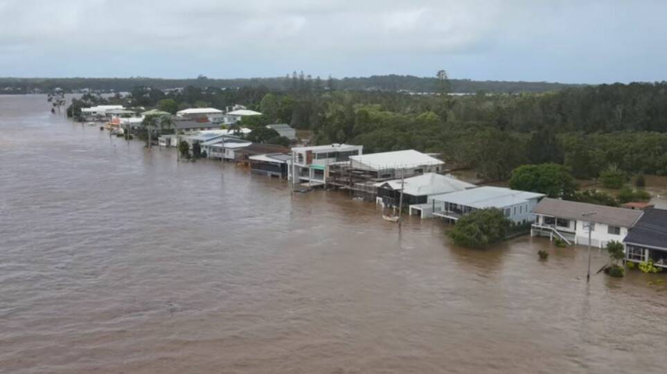 The impact along Settlement Point Rd in Port Macquarie. Image: Alex McNaught.