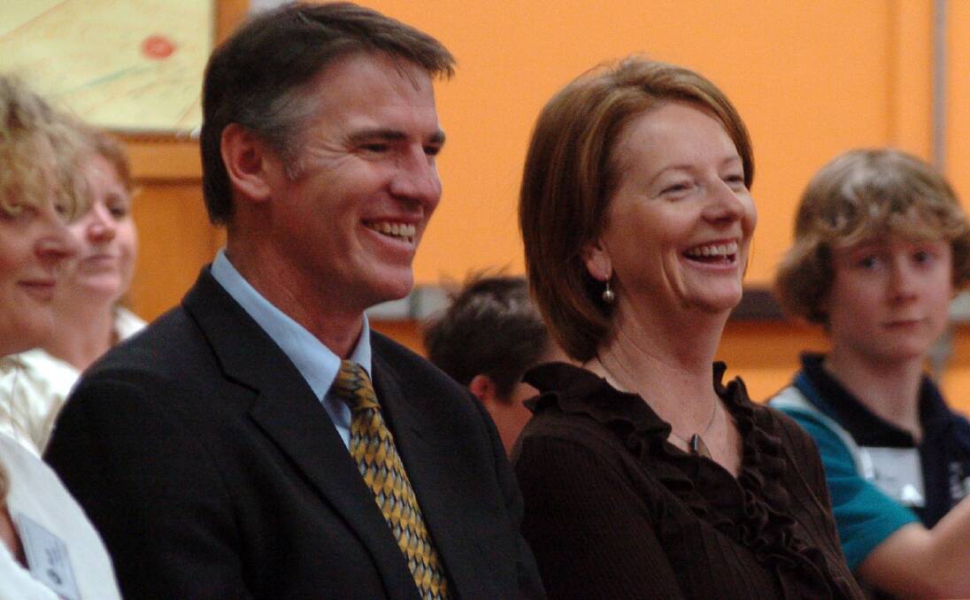 Rob Oakeshott and former prime minister Julia Gillard.