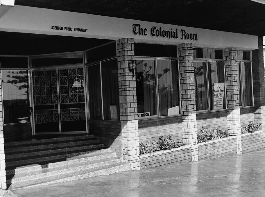 The new Colonial Dining Room at the Panorama Motel in Clarence Street, 1968.