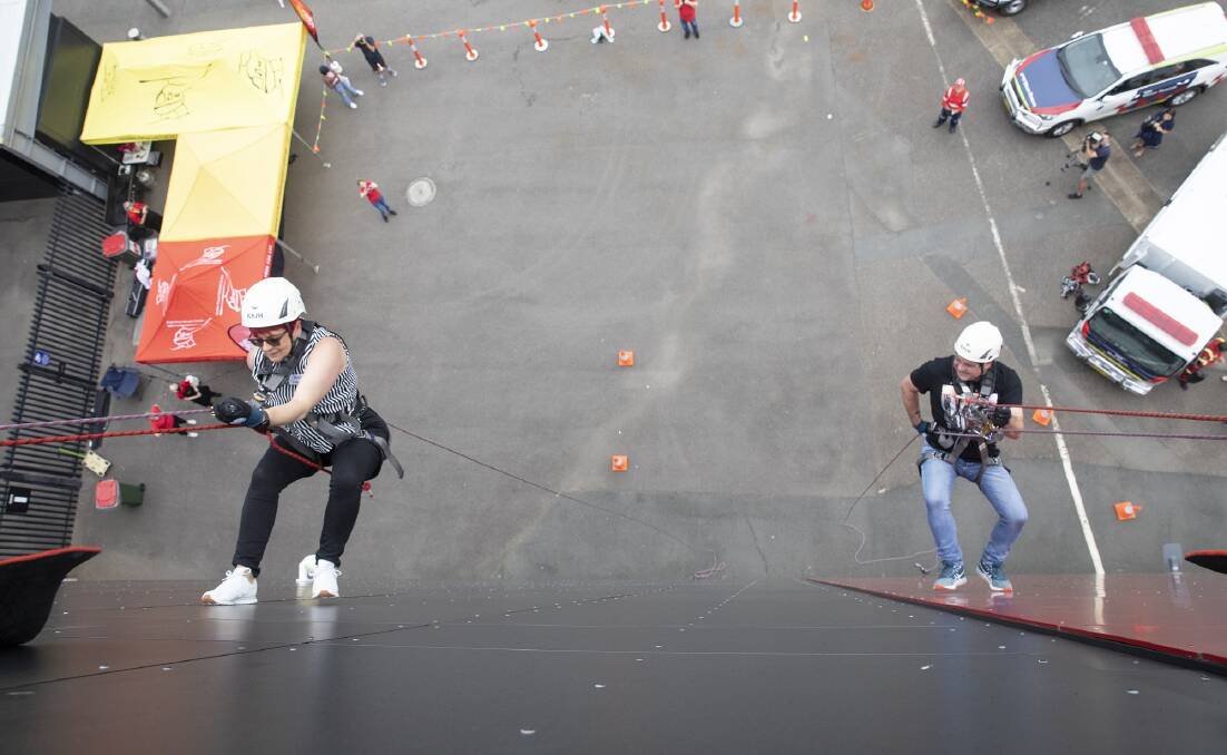 Business leaders recently took up the Leaders Leap Challenge at McDonald Jones Stadium in Newcastle, including Westpac Branch Managers Heather Van Galen and Pieter Kleynjan. The event is returning to Port Macquarie in 2022.
