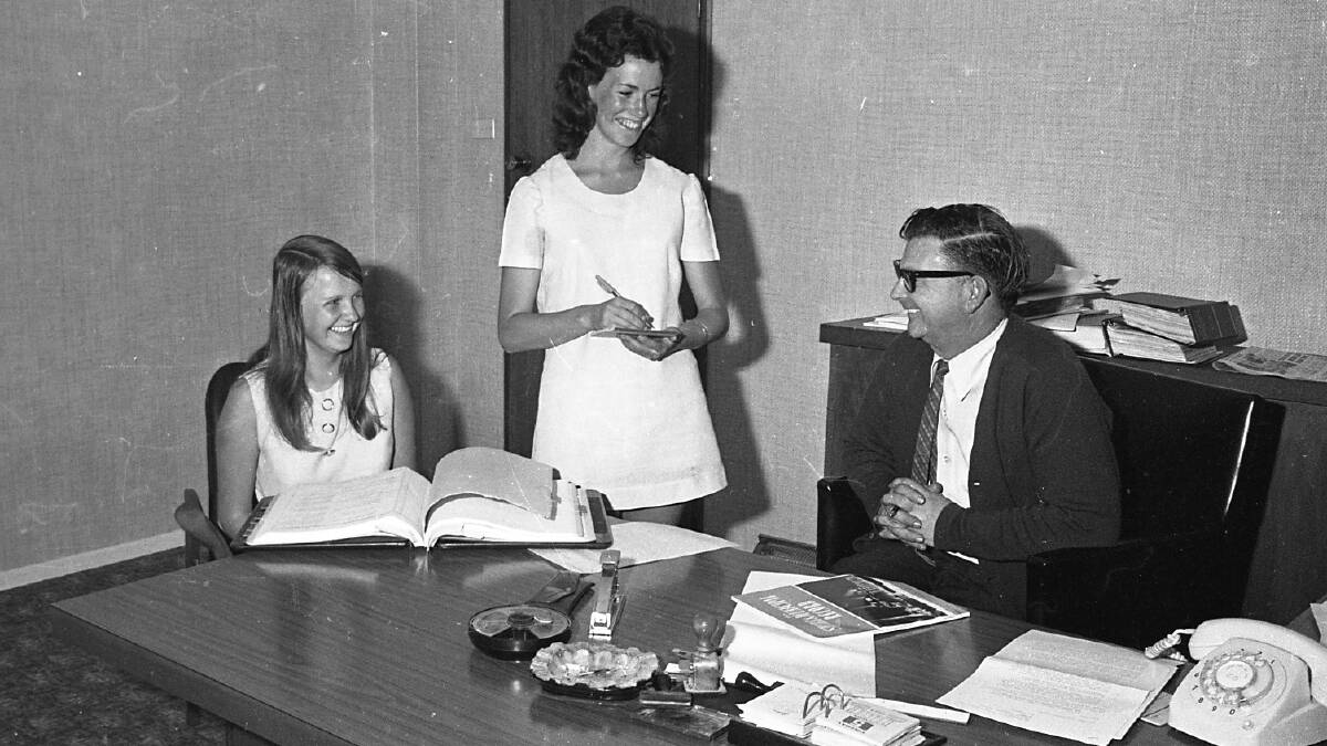 Secretarial students, Lynette Buckton and Denise Sharkey with Port Macquarie Municipal Council Town Clerk, W. G. Alcock, 1971