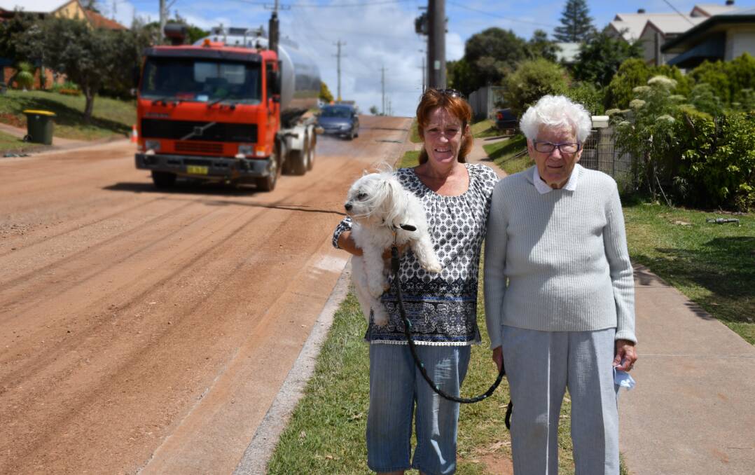 Concerned: Hill Street residents Lisa Franklin and Shirley Chasling. Photo: Ivan Sajko.