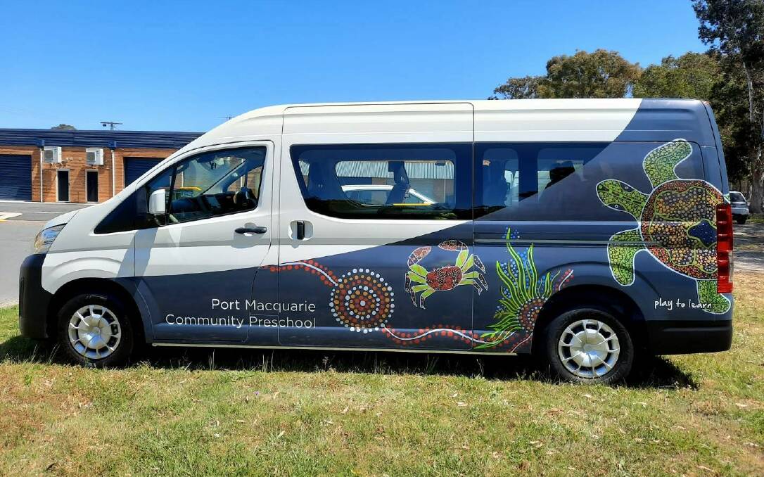 Artist Dave Donovan painted the artwork on the Port Macquarie preschool bus.