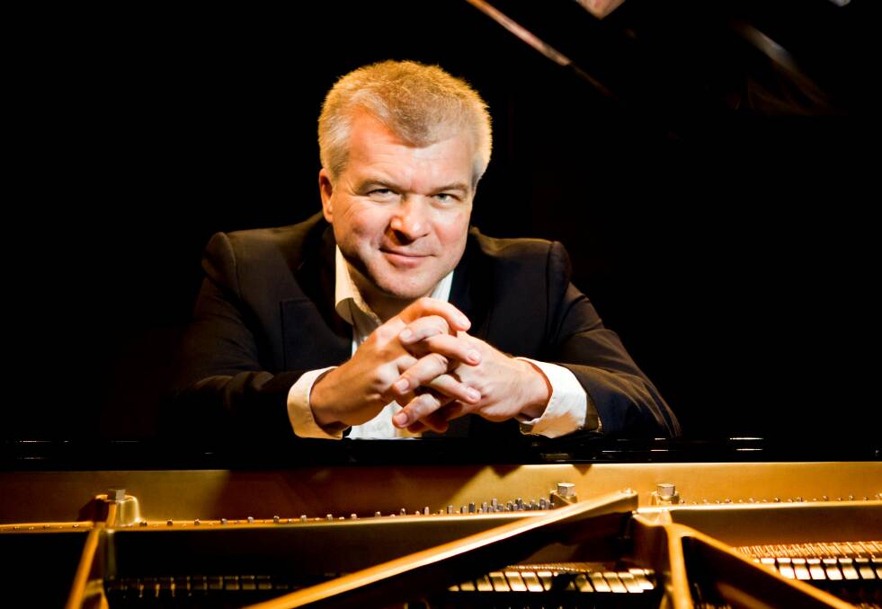 Showstopper: Renowned Australian Concert Pianist Phillip Shovk returns to Kendall to perform with pianist Jeanell Carrigan and violinist Goetz Richter in a superb program of popular music inspired by nature and truth.