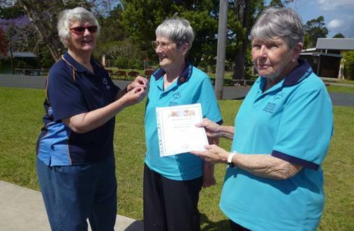 Margaret Worthington was presented with a Wattle honour for her service to the Oxley Trefoil Guild.