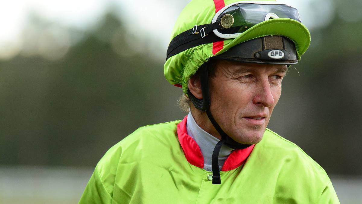 Retired jockey Peter Graham will attract plenty of attention as a trainer in having three-year-old gelding Arlizar eyeing off a win in the Williams Family and Wauchope Country Club Maiden Handicap over 1000m.