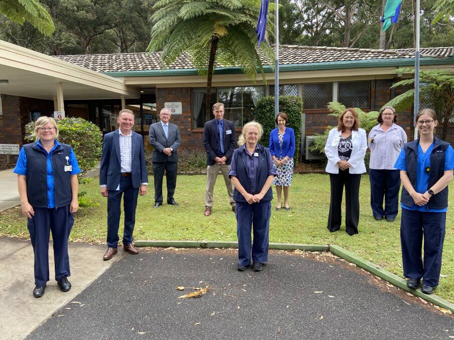 NSW Minister for Health Brad Hazzard and Member for Port Macquarie Leslie Williams with Camden Haven community health staff.