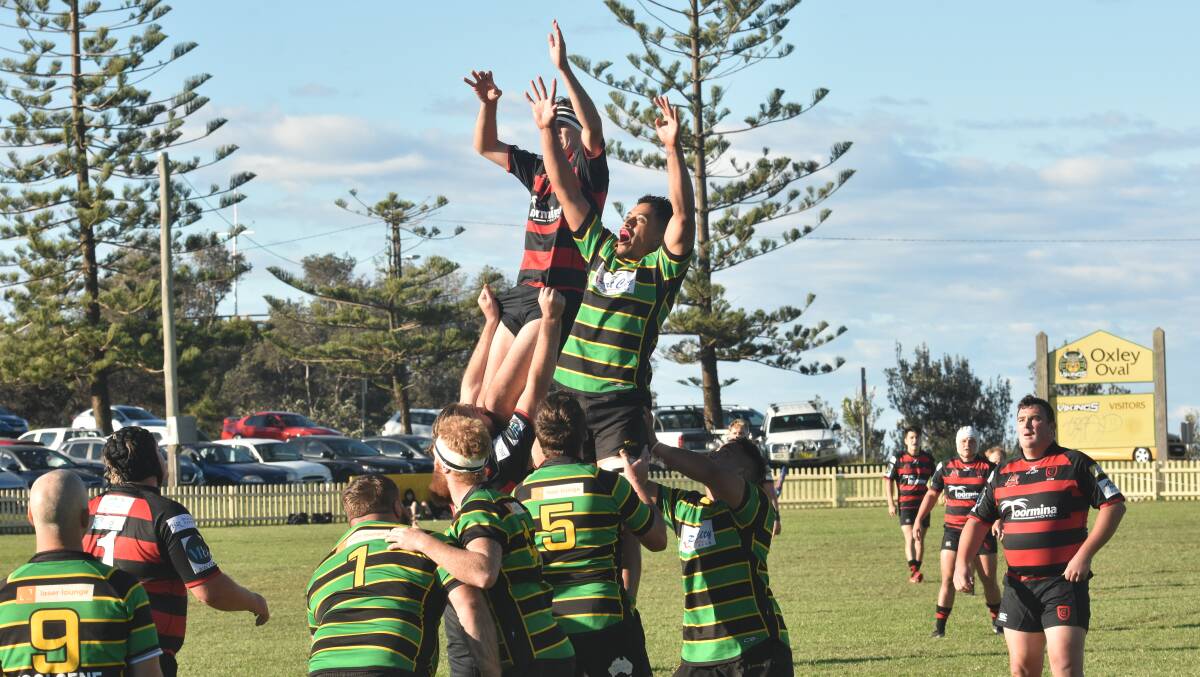 Oxley Oval showdown: Snappers and Vikings hoist high for the line-out.
