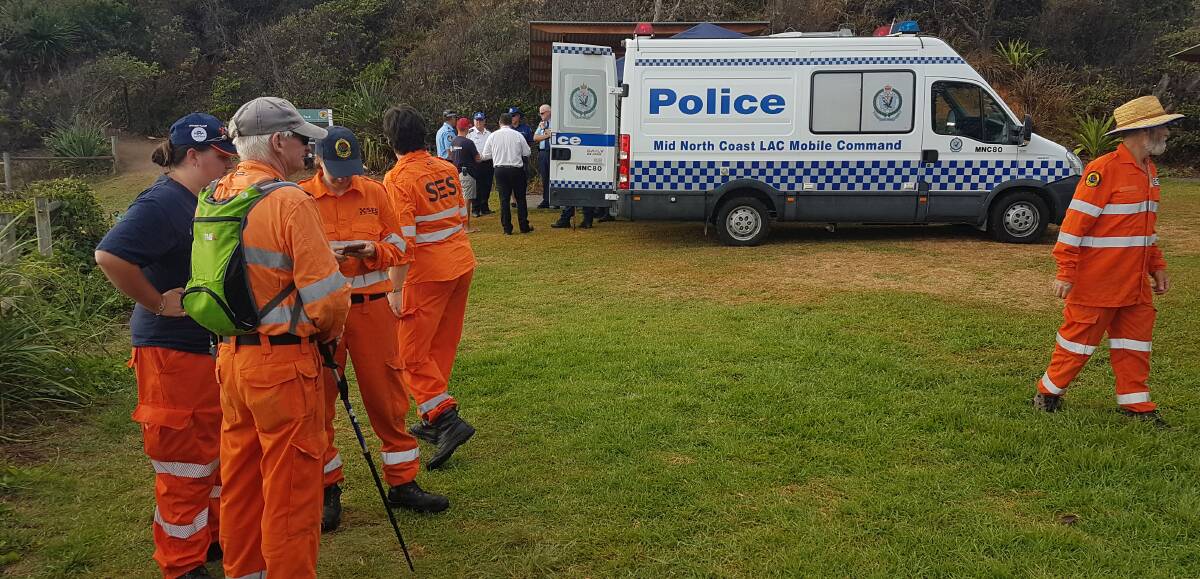 Search begins: SES and Police discuss tactics on Wednesday morning.
