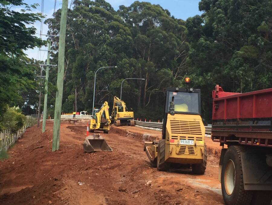 Road project: Work continues on the Lake Road upgrade between Toorak Court and the Oxley Highway.