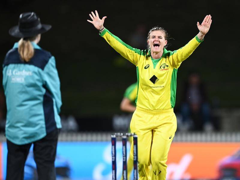 Spin bowler Jess Jonassen has backed the Marylebone Cricket Club's adoption of gender-neutral terms.