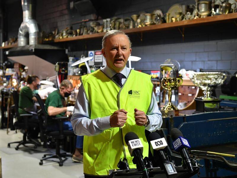 Anthony Albanese has refused to say whether a MP should resign over branch stacking allegations.