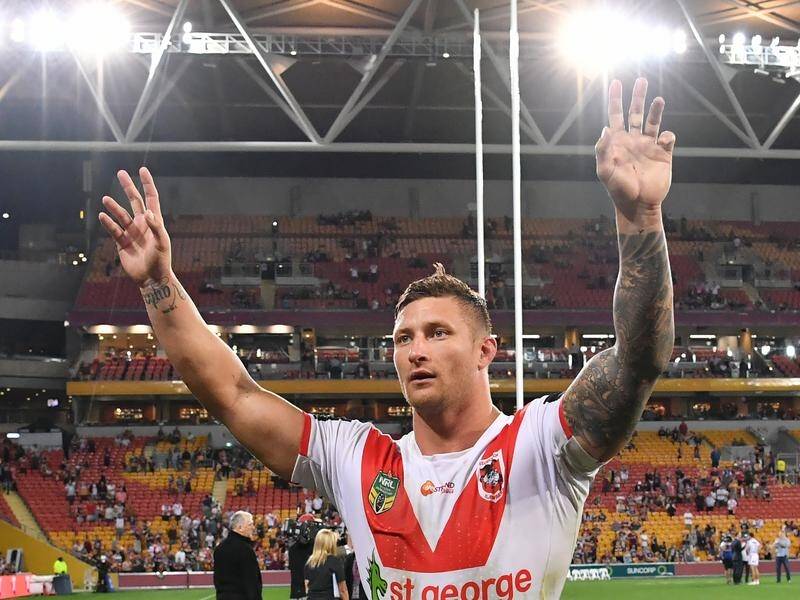 Tariq Sims has re-signed with St George Illawarra, keeping him at the NRL club until at least 2022.