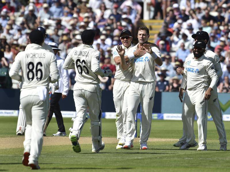 New Zealand's bowlers have enjoyed a hugely successful third day in the 2nd Test against England.