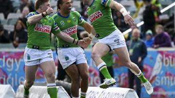 Canberra have ended St George Illawarra's chances of making the NRL finals with a 24-22 win. (Lukas Coch/AAP PHOTOS)
